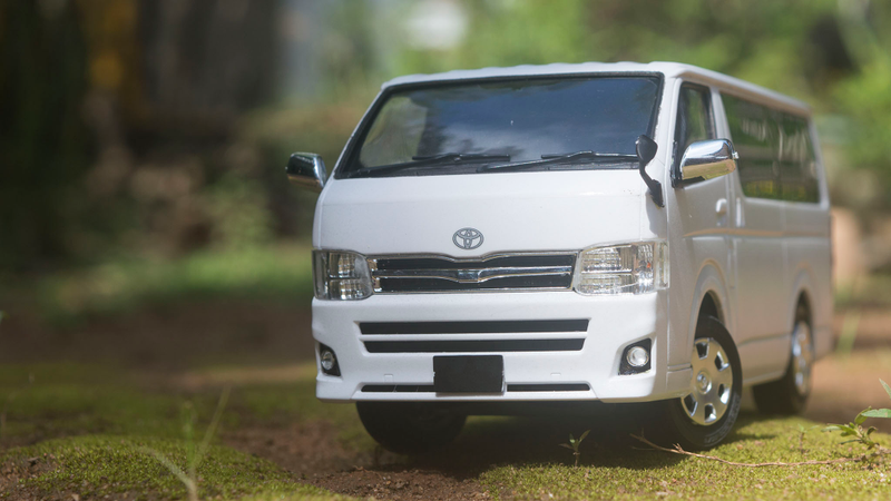 Illustration for article titled Super Saturday - Aoshima Toyota Hiace
